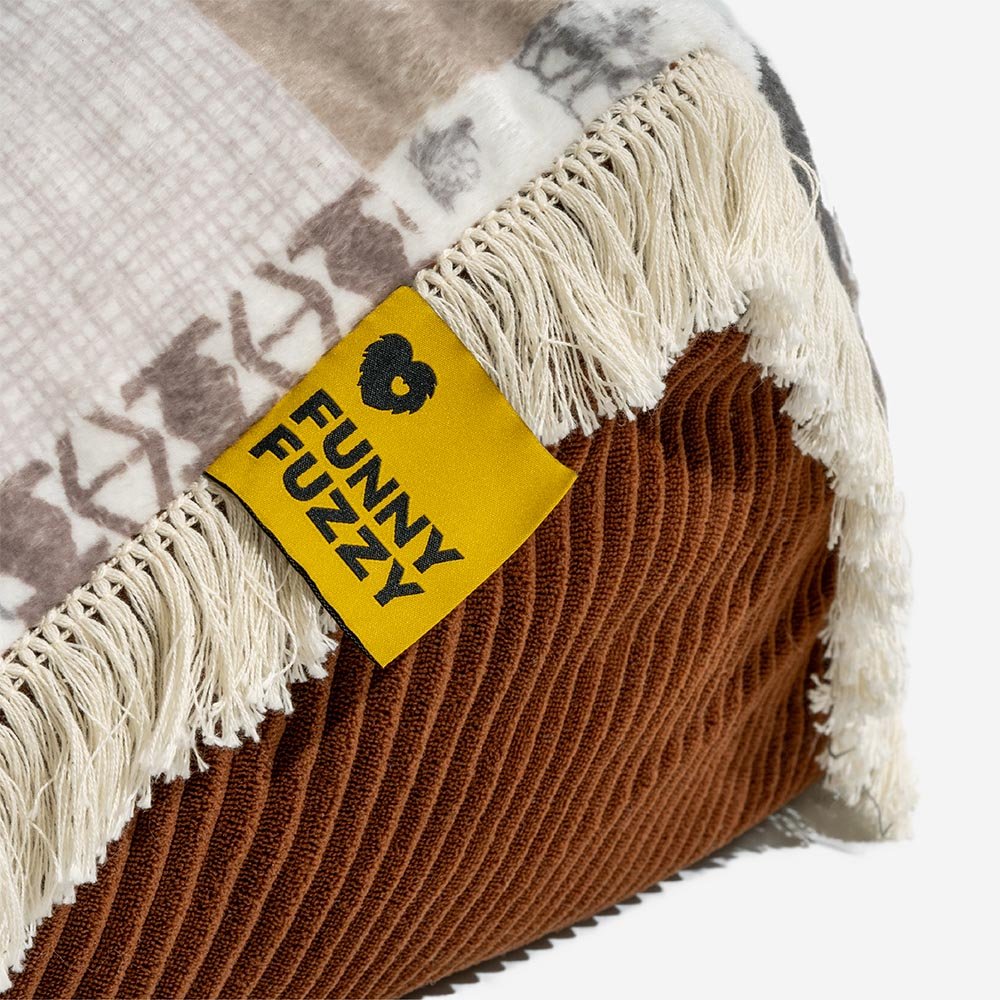 Washable Anti-Scratch Boho Tassel Calming Round Dog Bed - Hunter Night - Image 6